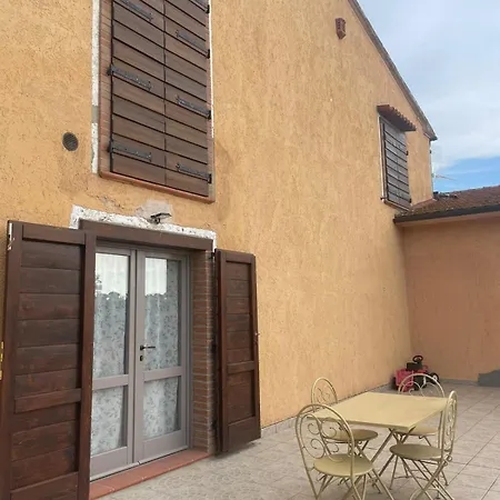Tra Il Mare E La Campagna Maremmana *